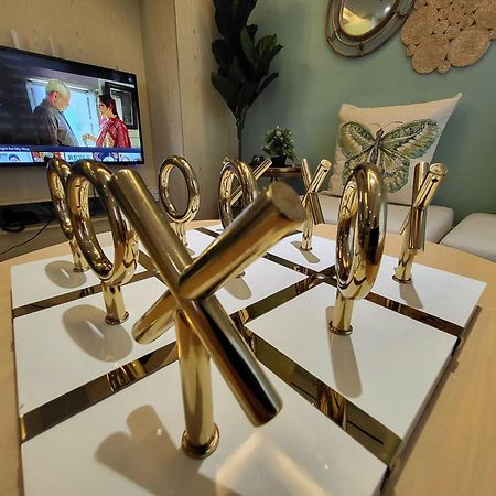 Muggle Stay Guest House - Bonifacio Global City Taguig Манила Экстерьер фото