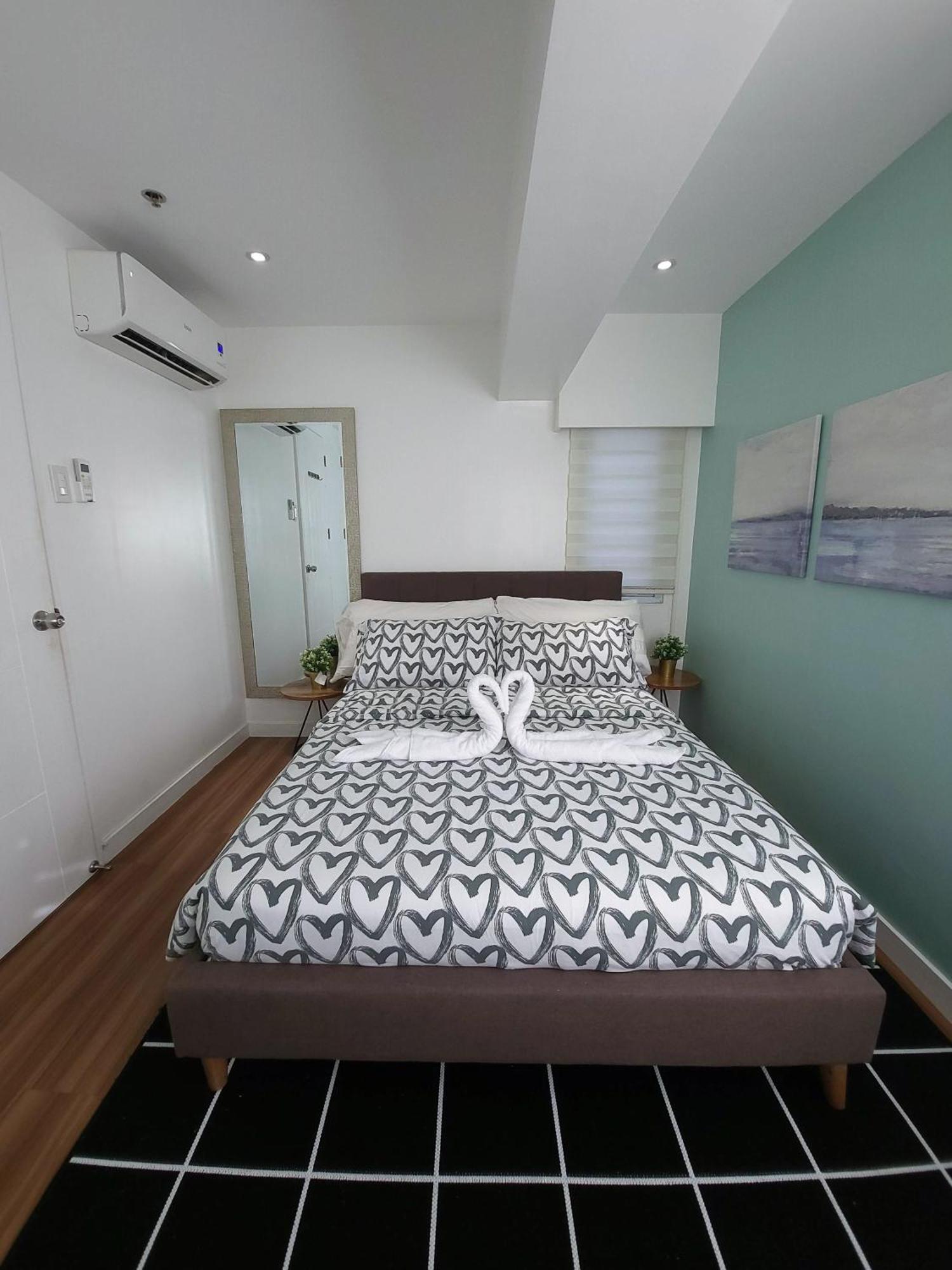 Muggle Stay Guest House - Bonifacio Global City Taguig Манила Экстерьер фото