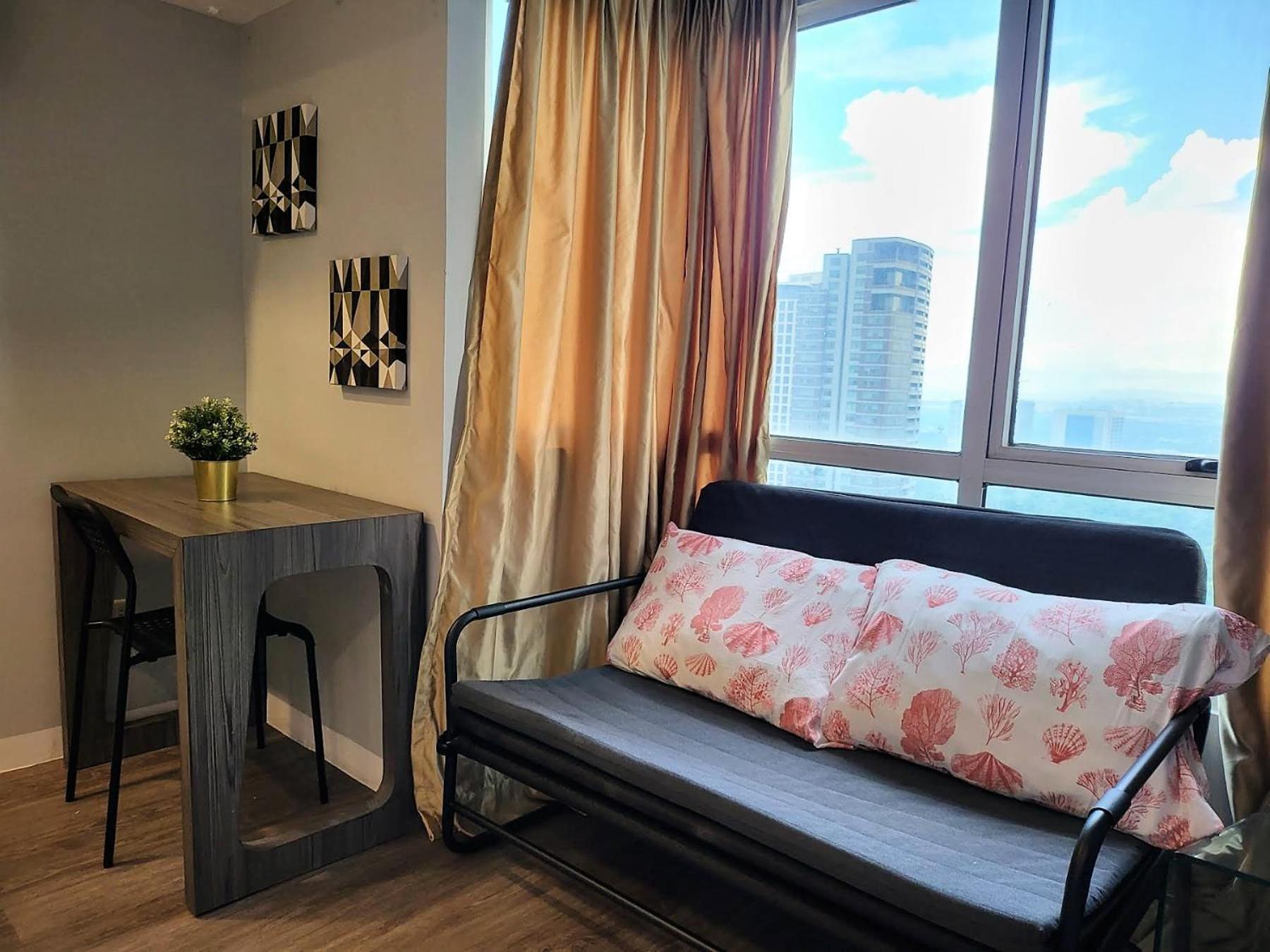 Muggle Stay Guest House - Bonifacio Global City Taguig Манила Экстерьер фото
