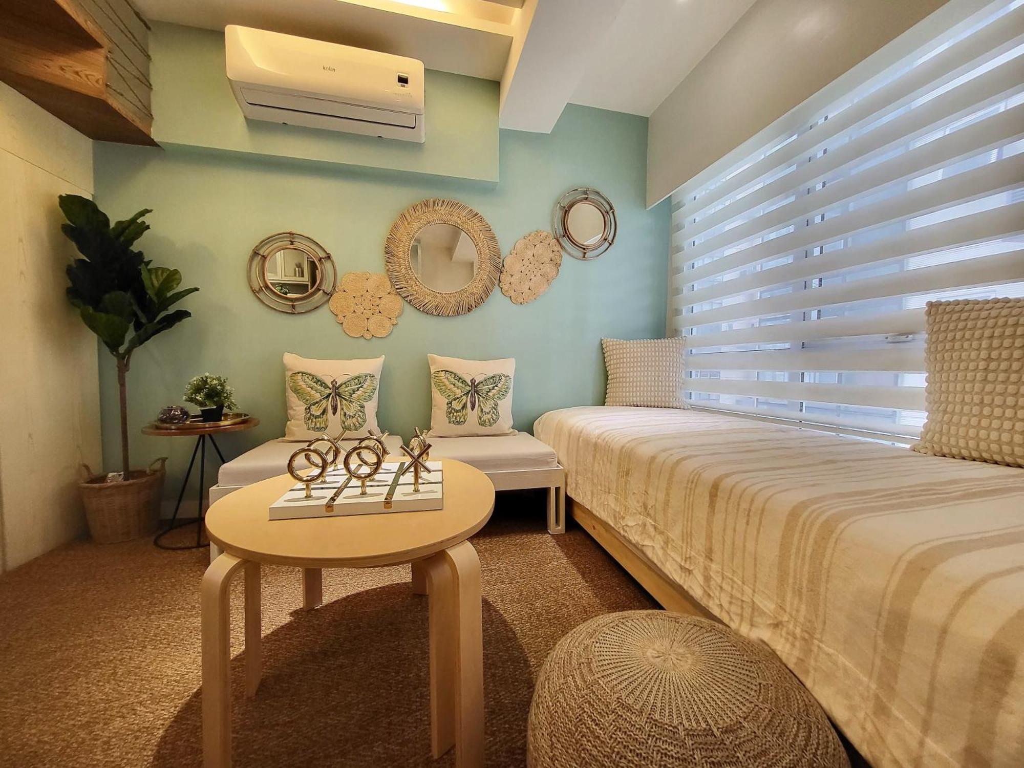 Muggle Stay Guest House - Bonifacio Global City Taguig Манила Экстерьер фото